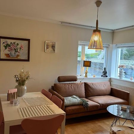 Charming 3 Bedroom Apartment Ακουρέιρι Εξωτερικό φωτογραφία